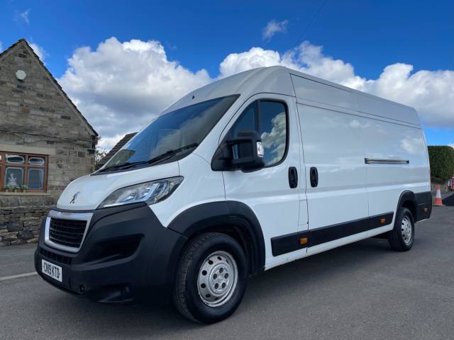 Peugeot Boxer 2.0 BlueHDi 435 Professional L4 H2 Euro 6 5dr Panel Van Diesel White