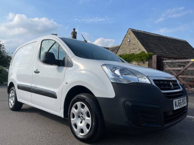 Peugeot Partner 1.6 BlueHDi 854 Professional L1 5dr Panel Van Diesel White