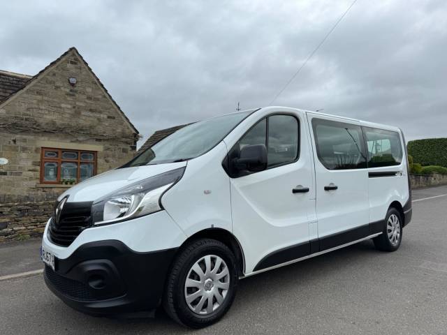 Renault Trafic 1.6 dCi ENERGY 29 Business LWB Euro 6 (s/s) 5dr (9 Seat) Minibus Diesel White