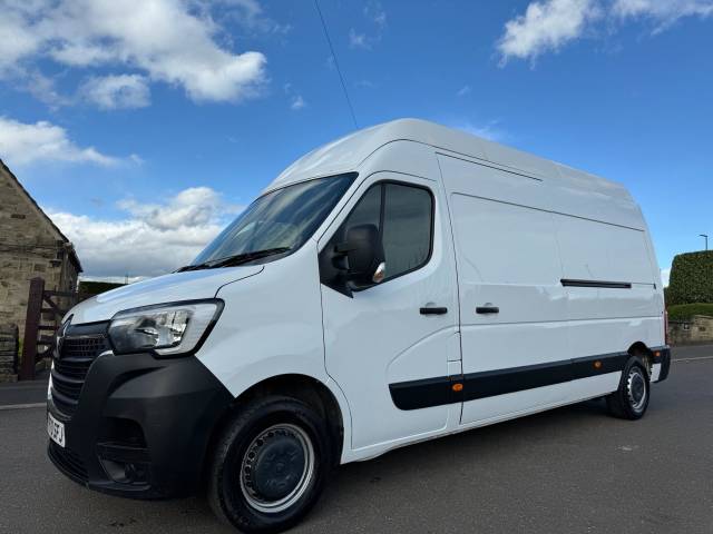 Renault Master 2.3 dCi ENERGY 35 Business FWD LWB High Roof Euro 6 (s/s) 4dr Panel Van Diesel White