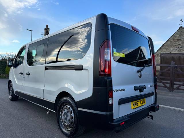 2017 Vauxhall Vivaro 1.6 CDTi 2900 BiTurbo ecoFLEX L2 H1 Euro 6 (s/s) 5dr (9 Seat)