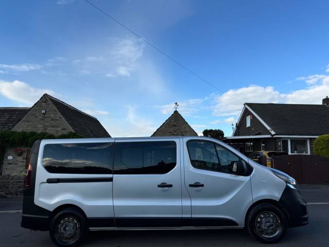2017 Vauxhall Vivaro 1.6 CDTi 2900 BiTurbo ecoFLEX L2 H1 Euro 6 (s/s) 5dr (9 Seat)