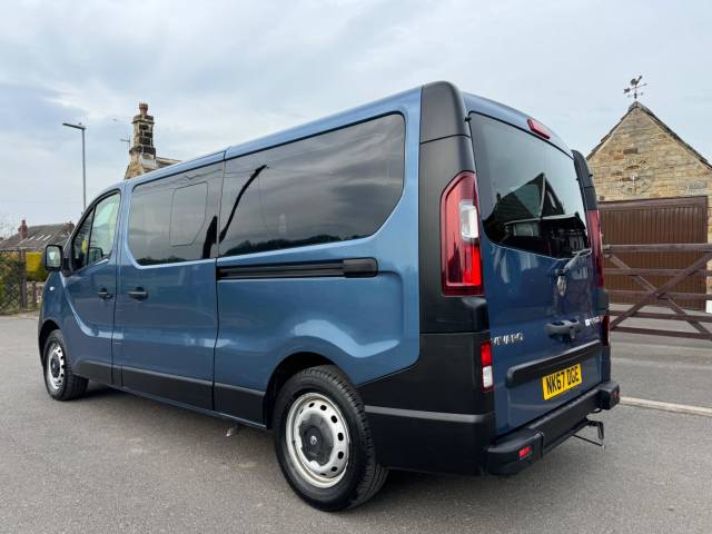 2017 Vauxhall Vivaro 1.6 CDTi 2900 BiTurbo ecoFLEX L2 H1 Euro 6 (s/s) 5dr (9 Seat)