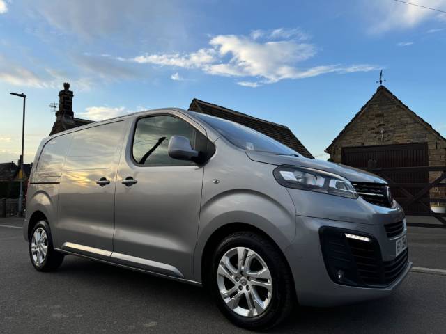 2021 Vauxhall Vivaro 2.0 Turbo D 3100 Elite Auto L1 H1 Euro 6 (s/s) 5dr