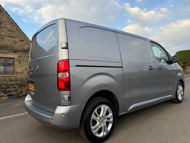 2021 Vauxhall Vivaro 2.0 Turbo D 3100 Elite Auto L1 H1 Euro 6 (s/s) 5dr