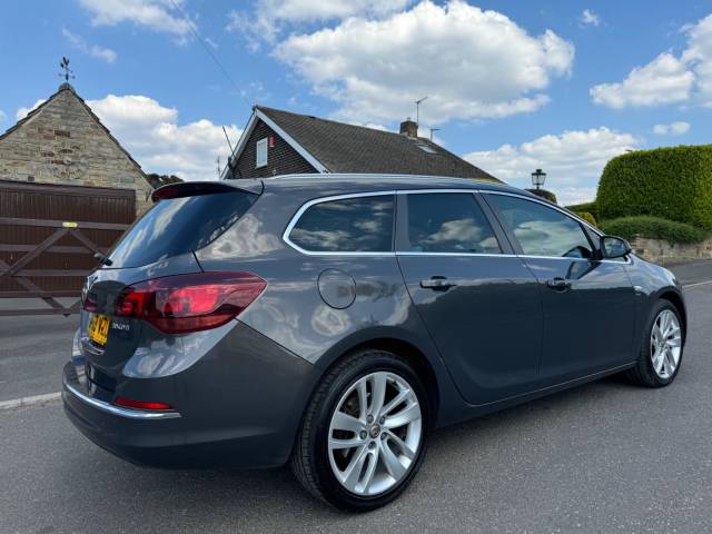 2013 Vauxhall Astra 2.0 CDTi SRi Sports Tourer Euro 5 (s/s) 5dr