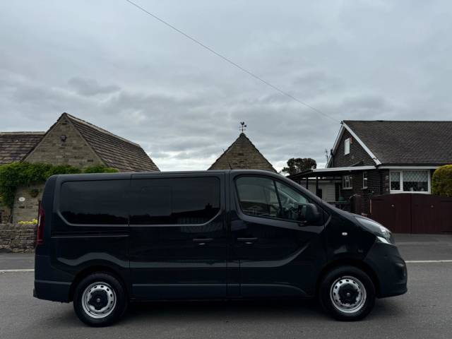 2017 Vauxhall Vivaro 1.6 CDTi 2900 BiTurbo ecoFLEX L1 H1 Euro 6 (s/s) 5dr (9 Seat)