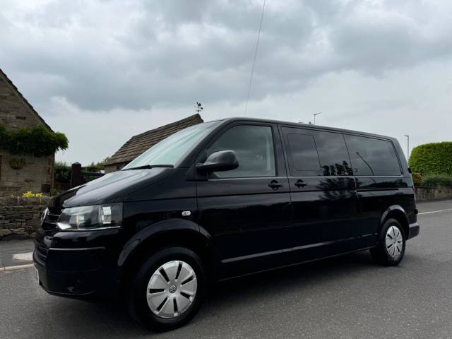 Volkswagen Transporter Shuttle 2.0 TD T30 SE DSG L3 H1 4dr Minibus Diesel Black