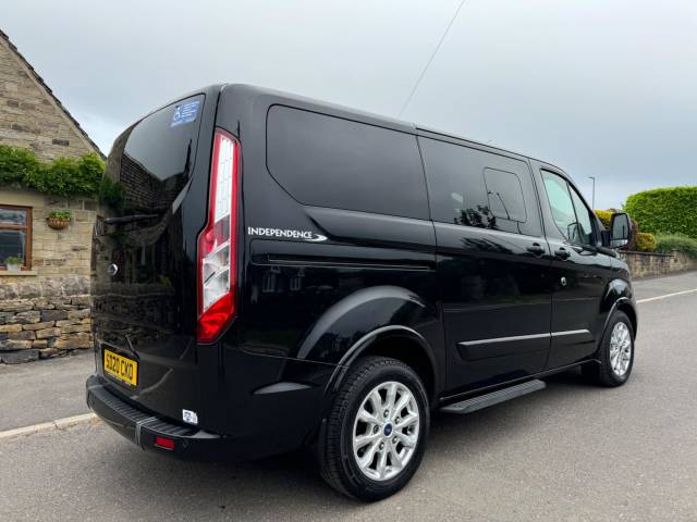 2020 Ford Tourneo Custom 2.0 320 EcoBlue Titanium Auto L1 Euro 6 (s/s) 5dr
