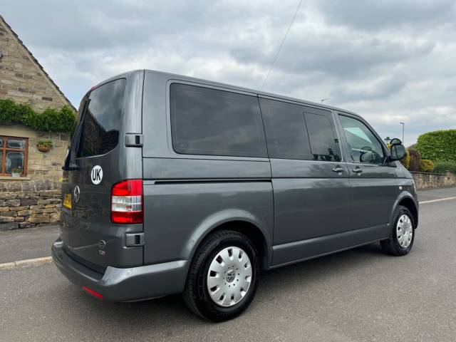 2015 Volkswagen Transporter Shuttle 2.0 TD T30 SE DSG L1 H1 4dr