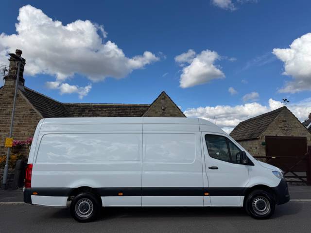 2022 Mercedes-Benz Sprinter 2.0 315 CDI Progressive RWD L3 H2 Euro 6 (s/s) 5dr