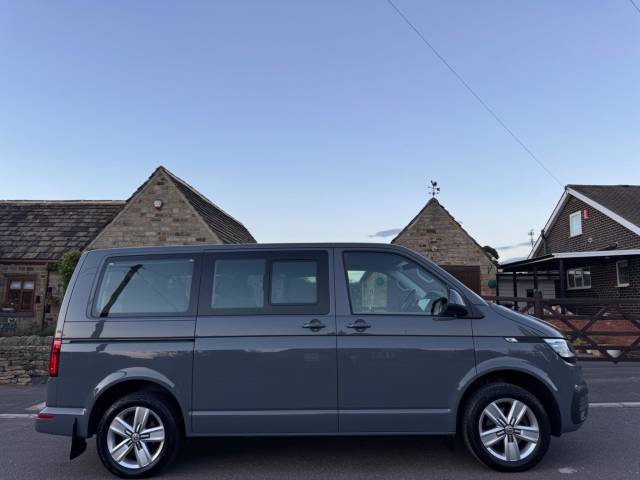 2022 Volkswagen Transporter Shuttle 2.0 TDI SE DSG SWB Euro 6 (s/s) 5dr