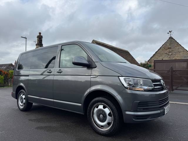 2017 Volkswagen Transporter Shuttle 2.0 TDI BlueMotion Tech SE DSG FWD SWB Euro 6 (s/s) 5dr