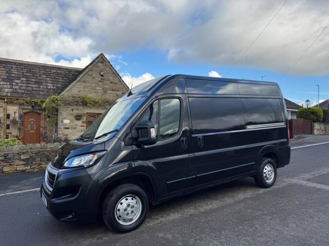 2021 Peugeot Boxer 2.2 BlueHDi 335 Professional L2 H2 Euro 6 (s/s) 5dr