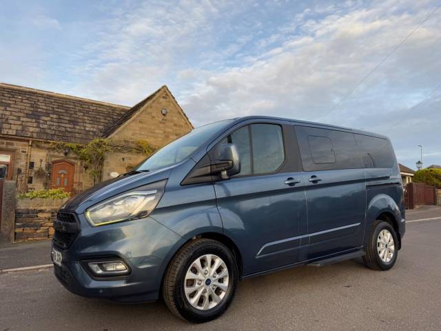 2018 Ford Tourneo Custom 2.0 310 EcoBlue Titanium Auto L1 Euro 6 (s/s) 5dr