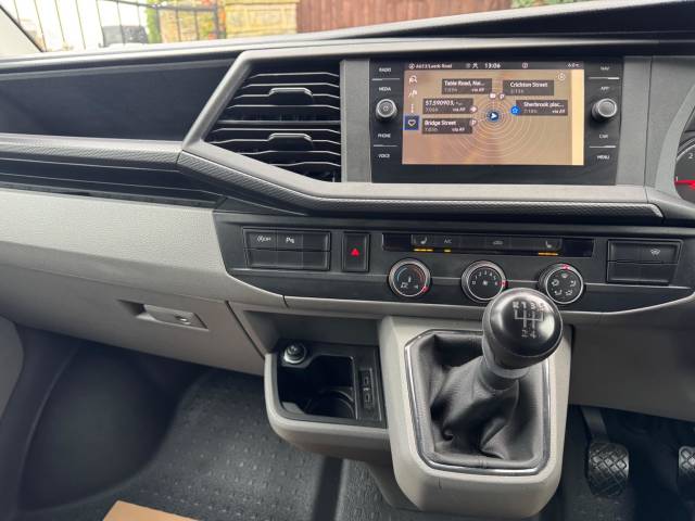 2024 Volkswagen Transporter 2.0 TDI T28 Highline FWD SWB Euro 6 (s/s) 5dr