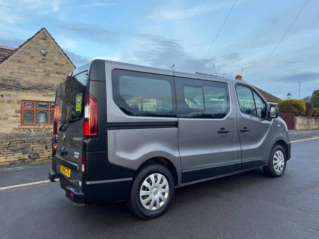 2019 Renault Trafic 1.6 dCi 27 Business SWB Euro 6 5dr (9 Seat)