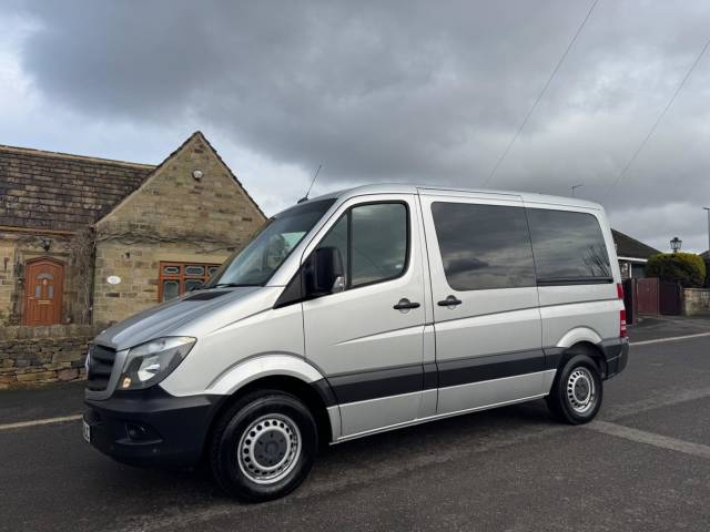 Mercedes-Benz Sprinter 2.1 210 CDi BlueEFFICIENCY Panel Van 4dr Diesel 7G-Tronic RWD L1 (200 g/km, 95 bhp) Window Van Diesel Silver