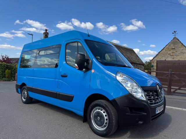 Renault Master 2.3 dCi 35 Business FWD MWB Medium Roof Euro 6 5dr Minibus Diesel Blue