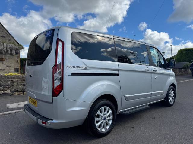 2018 Ford Tourneo Custom 2.0 320 EcoBlue Titanium Auto L1 Euro 6 (s/s) 5dr