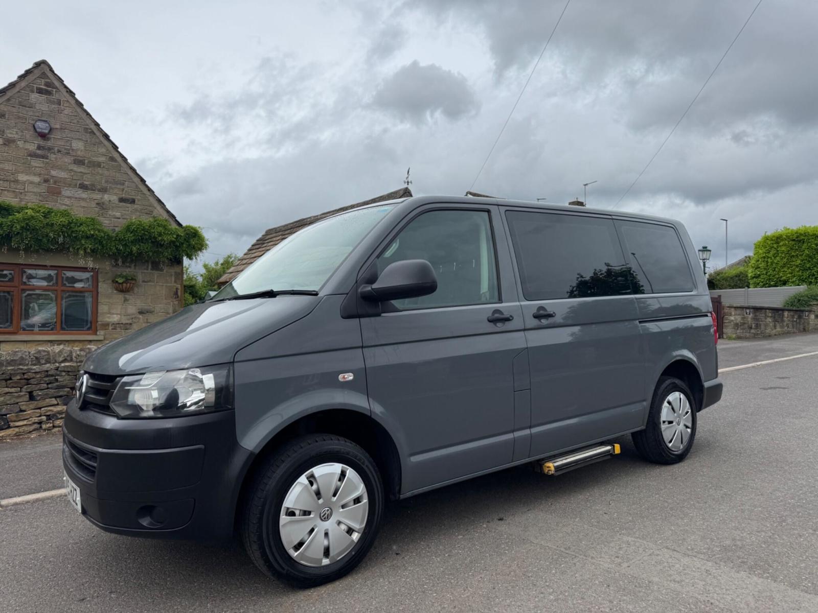 2015 Volkswagen Transporter Shuttle