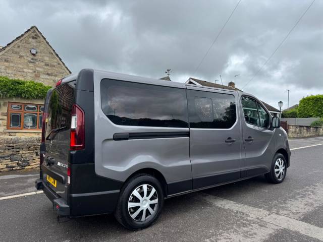 2017 Vauxhall Vivaro 1.6 CDTi 2900 BiTurbo ecoFLEX L2 H1 Euro 6 (s/s) 5dr (9 Seat)