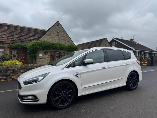 Ford S-MAX 2.0 TDCi Vignale Euro 6 (s/s) 5dr MPV Diesel White