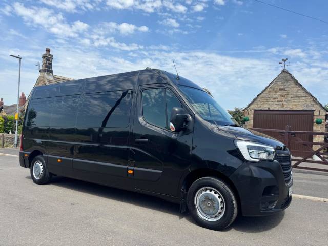 2019 Renault Master 2.3 dCi 35 Business FWD LWB Medium Roof Euro 6 4dr