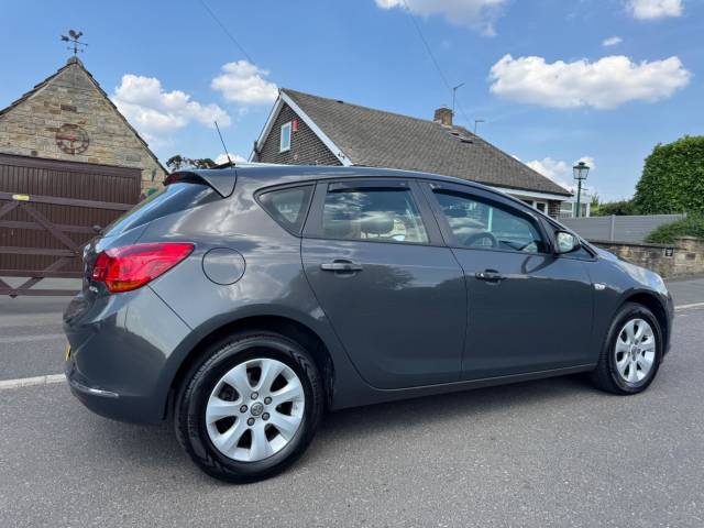 2015 Vauxhall Astra 1.6 CDTi ecoFLEX 94g Design Euro 6 (s/s) 5dr