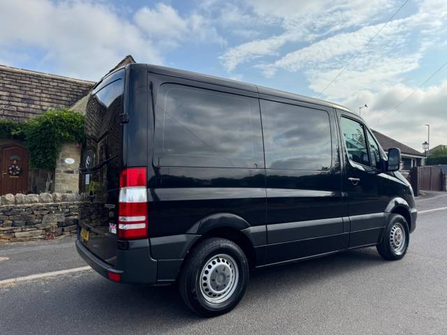 2015 Mercedes-Benz Sprinter 2.1 210 CDi BlueEFFICIENCY Panel Van 4dr Diesel 7G-Tronic RWD L1 (200 g/km, 95 bhp)
