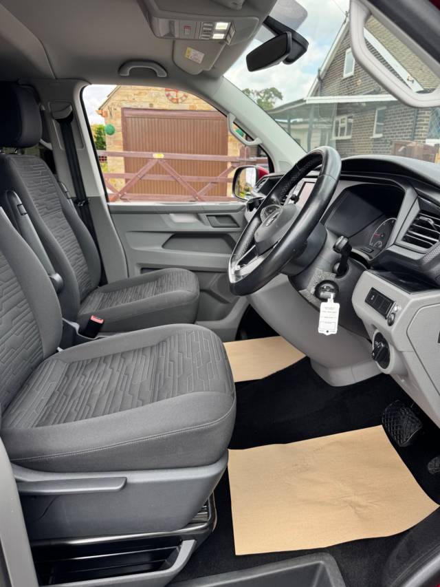 2020 Volkswagen Transporter Shuttle 2.0 TDI SE DSG LWB Euro 6 (s/s) 5dr