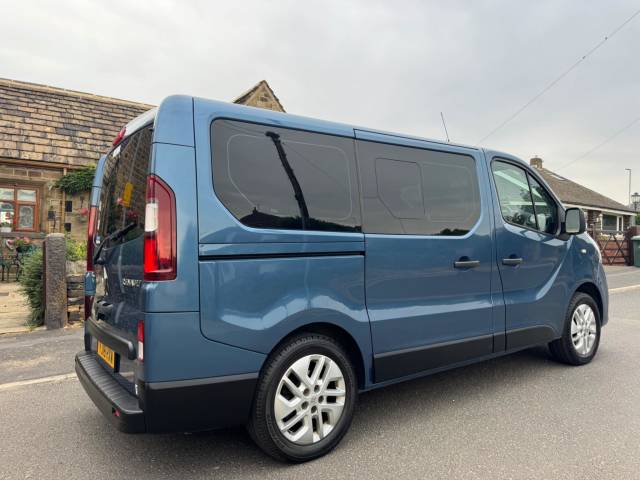 2018 Renault Trafic 1.6 dCi 27 Business+ SWB Standard Roof Euro 6 5dr