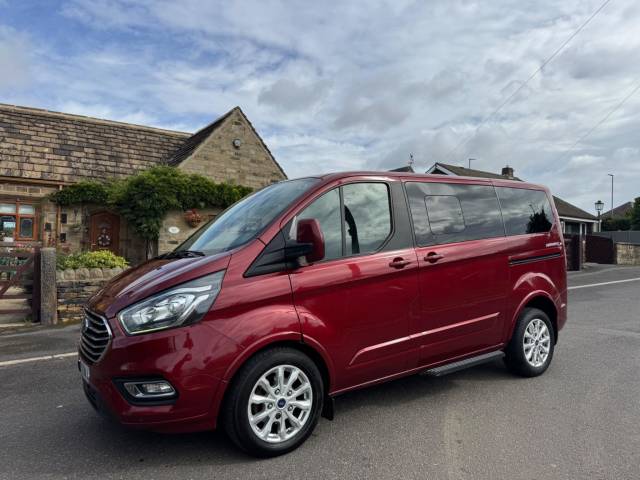 Ford Tourneo Custom 2.0 320 EcoBlue Titanium Auto L1 Euro 6 (s/s) 5dr Minibus Diesel Red