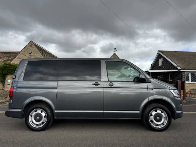 2018 Volkswagen Transporter Shuttle 2.0 TDI BlueMotion Tech SE DSG FWD SWB Euro 6 (s/s) 5dr