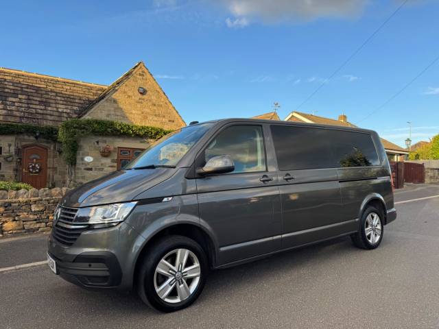 Volkswagen Transporter Shuttle 2.0 TDI SE LWB Euro 6 (s/s) 5dr Minibus Diesel Grey