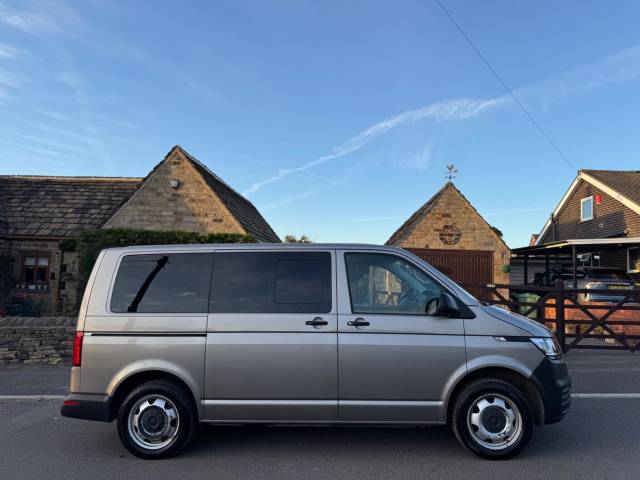 2021 Volkswagen Transporter Shuttle 2.0 TDI S SWB Euro 6 (s/s) 5dr
