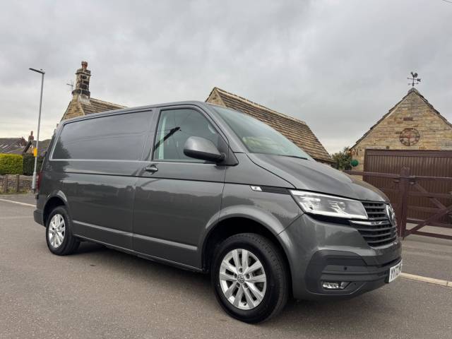 2022 Volkswagen Transporter 2.0 TDI T30 Highline DSG FWD SWB Euro 6 (s/s) 5dr