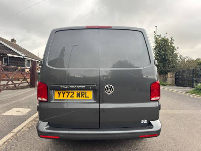 2022 Volkswagen Transporter 2.0 TDI T30 Highline DSG FWD SWB Euro 6 (s/s) 5dr