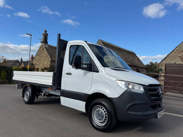 Mercedes-Benz Sprinter 2.0 315 CDI Progressive RWD L2 Euro 6 (s/s) 2dr Dropside Diesel White