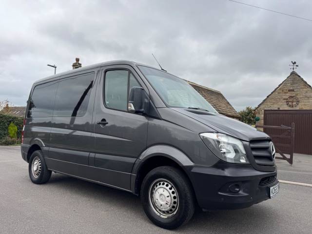 Mercedes-Benz Sprinter 2.1 211 CDi BlueEFFICIENCY Panel Van 5dr Diesel 7G-Tronic RWD L1 (223 g/km, 112 bhp) Window Van Diesel Grey