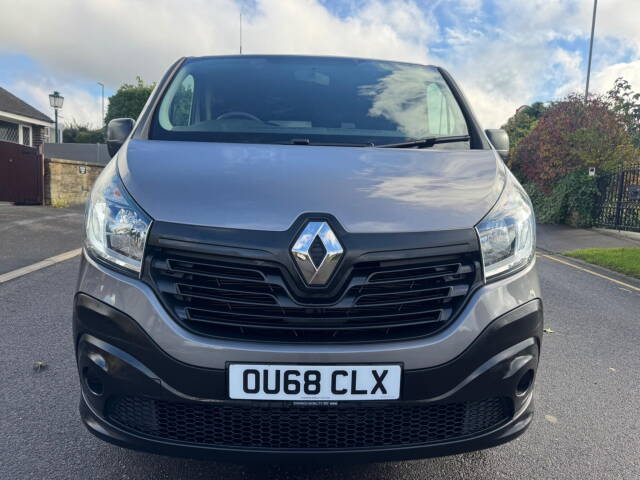 2018 Renault Trafic 1.6 dCi ENERGY 27 Business SWB Euro 6 (s/s) 5dr (9 Seat)